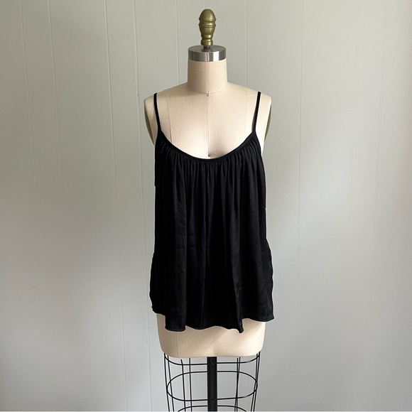 NWT Evereve Allison Joy Brynn Pleated Cami XL Black Flowy Lightweight Neutral - Picture 2 of 12